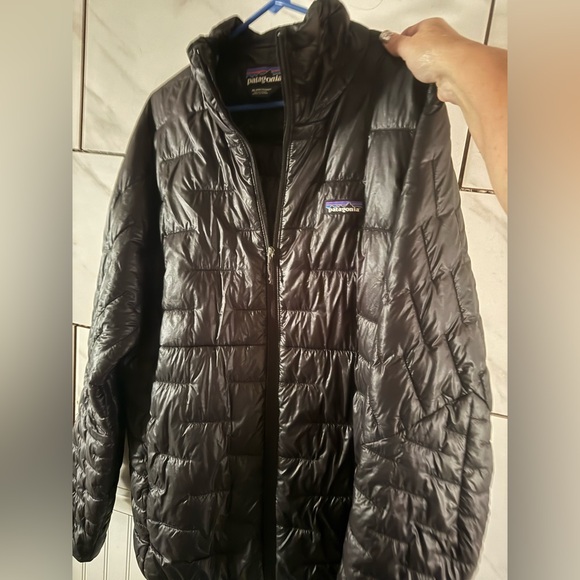 Xlarge Men’s Patagonia coat worn maybe 2 times BLk SFH - Picture 1 of 4